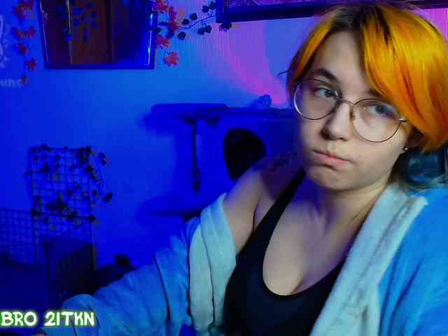 Tricky_Kitsune webcam
