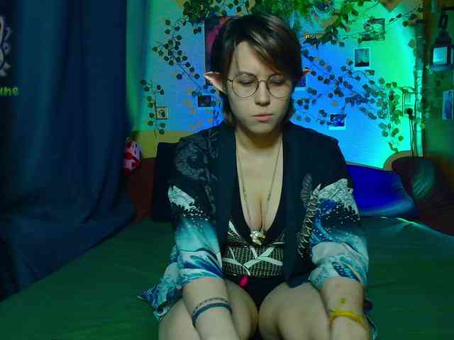 Tricky_Kitsune webcam