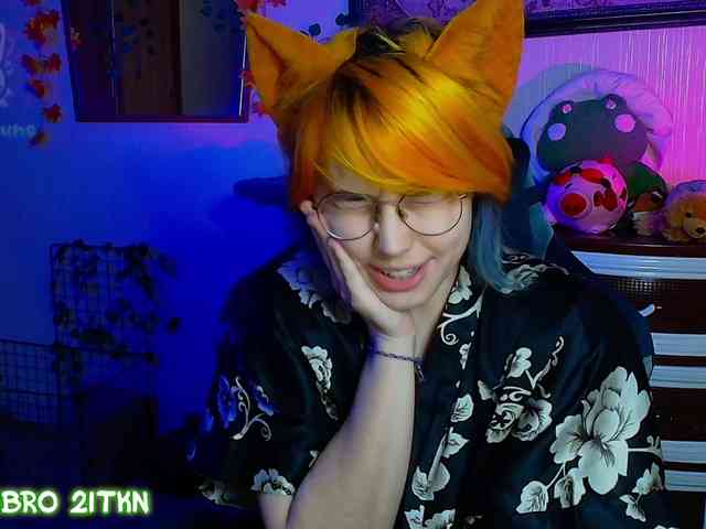Tricky_Kitsune webcam
