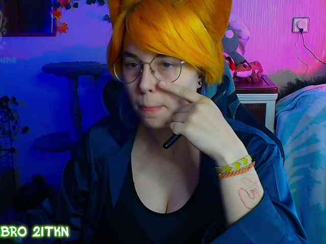 Tricky_Kitsune webcam