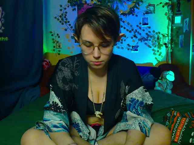 Tricky_Kitsune webcam