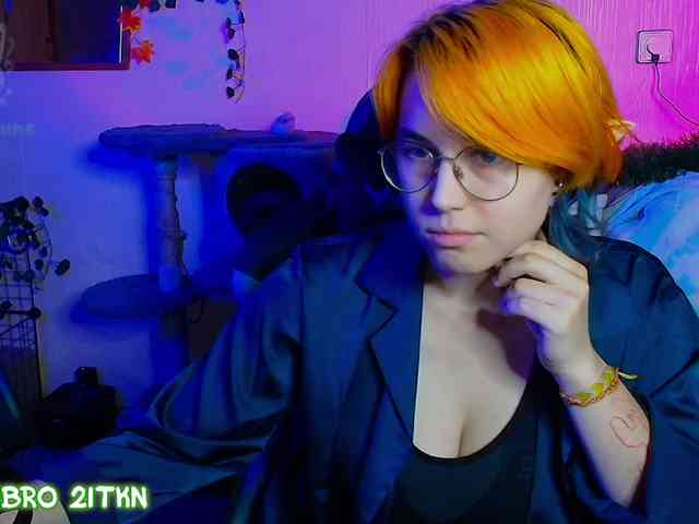 Tricky_Kitsune webcam