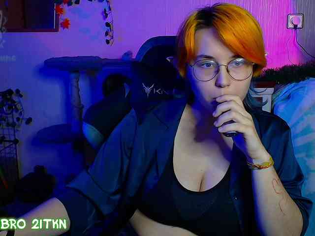 Tricky_Kitsune webcam