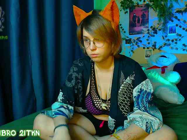 Tricky_Kitsune webcam