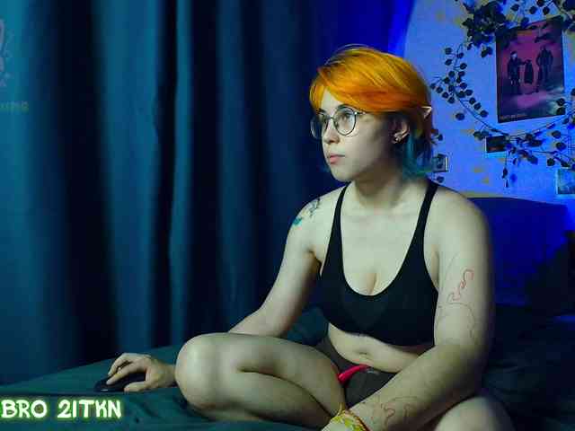 Tricky_Kitsune webcam