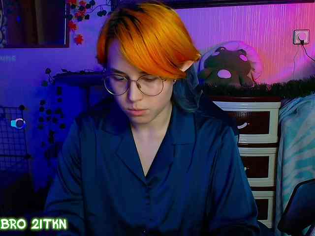 Tricky_Kitsune webcam