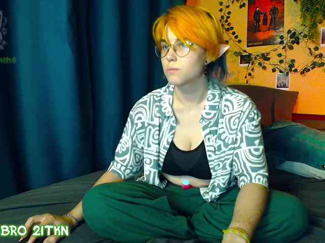 Tricky_Kitsune webcam