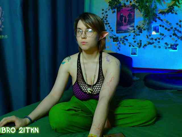 Tricky_Kitsune webcam