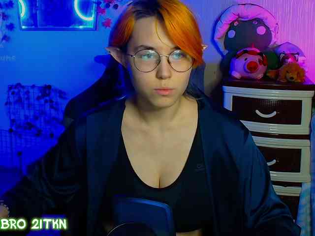 Tricky_Kitsune webcam