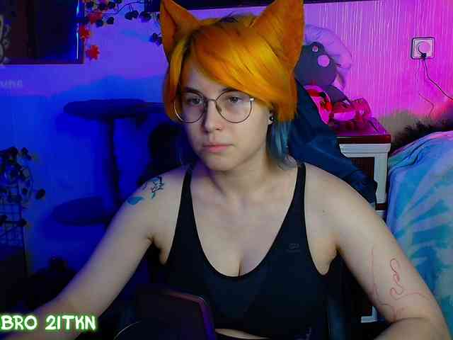 Tricky_Kitsune webcam