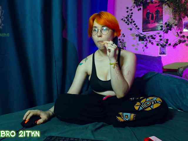 Tricky_Kitsune webcam