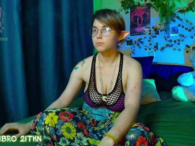 Tricky_Kitsune webcam