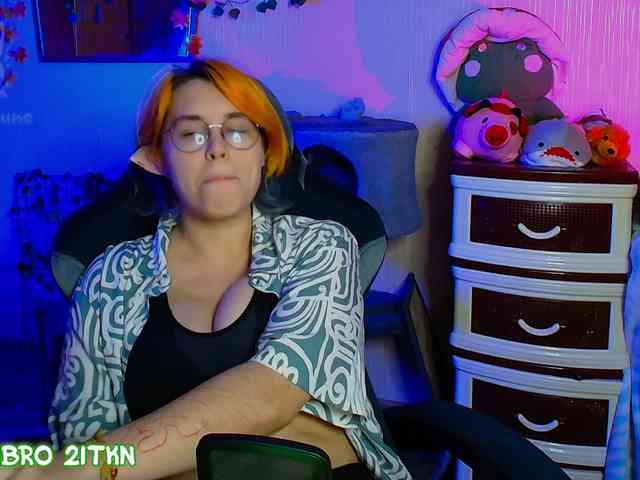 Tricky_Kitsune webcam