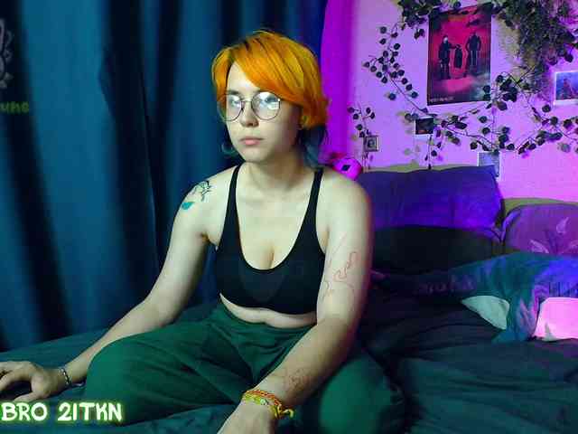 Tricky_Kitsune webcam