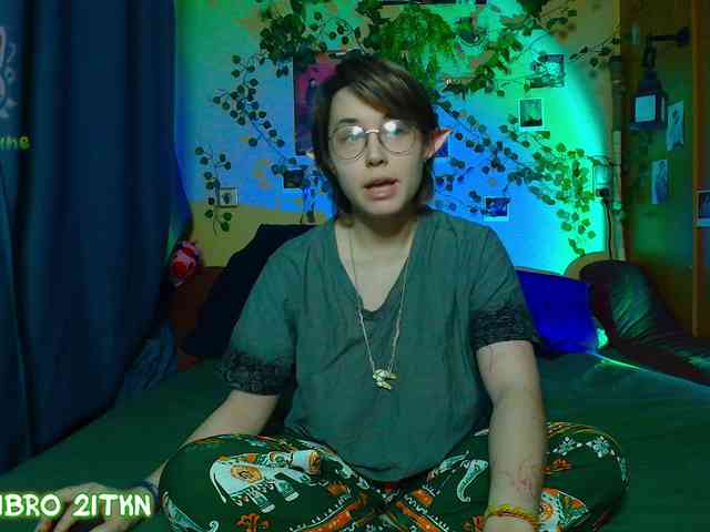 Tricky_Kitsune webcam