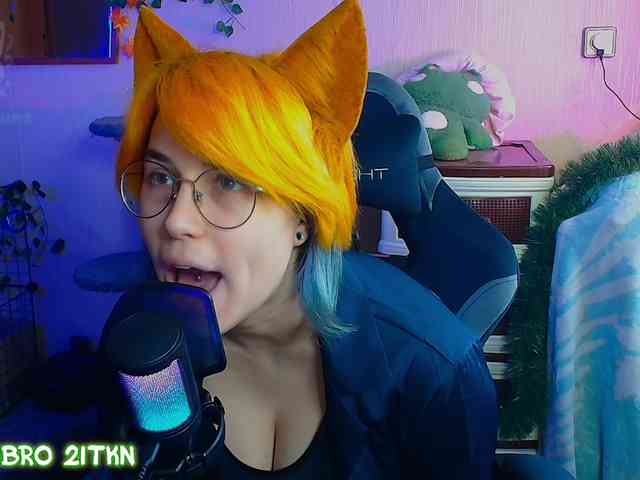 Tricky_Kitsune webcam