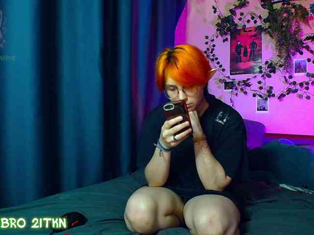 Tricky_Kitsune webcam