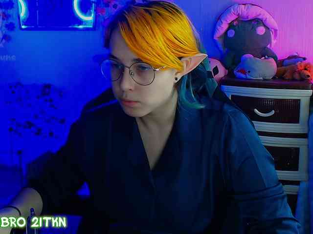 Tricky_Kitsune webcam