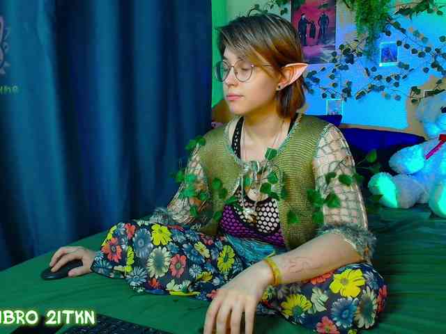 Tricky_Kitsune webcam