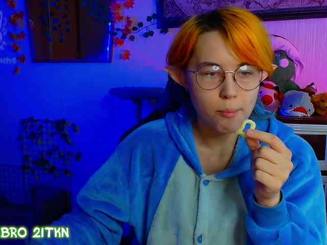 Tricky_Kitsune webcam