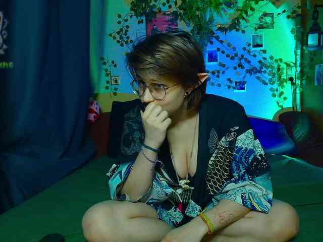 Tricky_Kitsune webcam