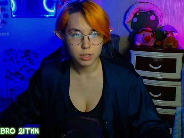 Tricky_Kitsune webcam