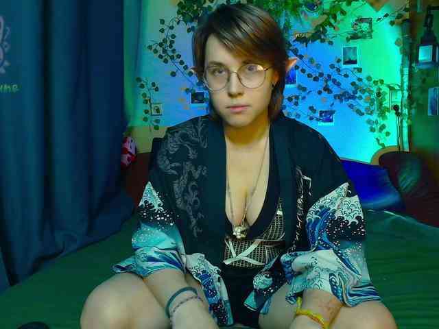 Tricky_Kitsune webcam