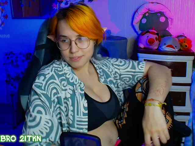 Tricky_Kitsune webcam