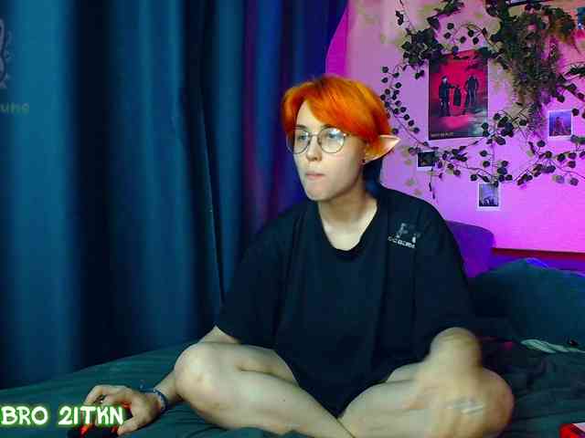 Tricky_Kitsune webcam