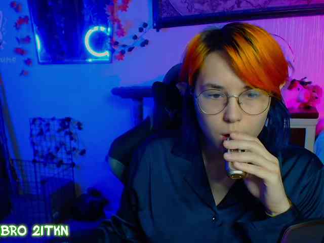 Tricky_Kitsune webcam