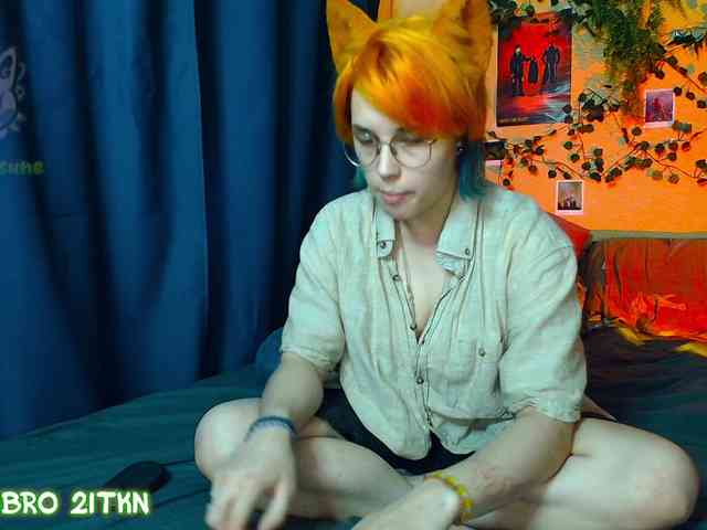 Tricky_Kitsune webcam