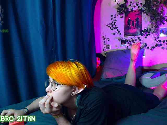Tricky_Kitsune webcam