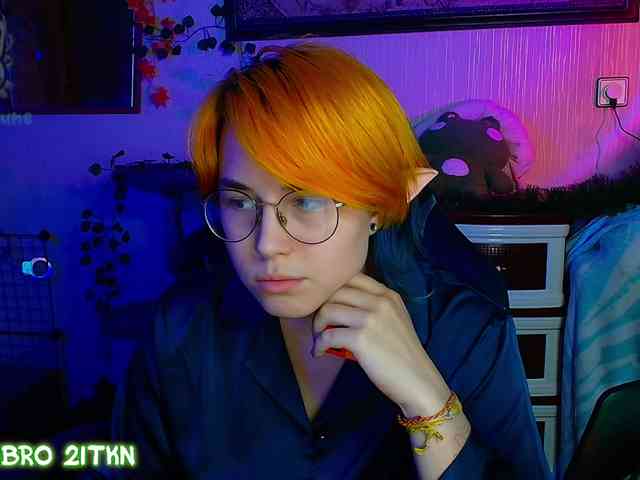Tricky_Kitsune webcam