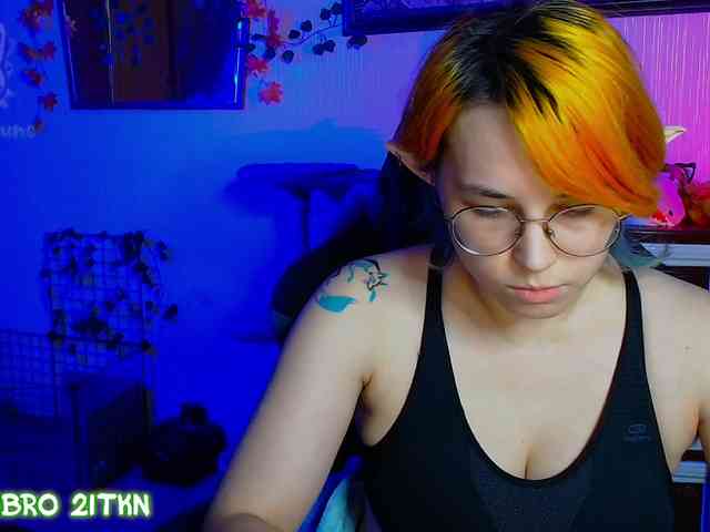 Tricky_Kitsune webcam