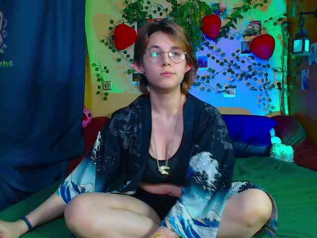 Tricky_Kitsune webcam