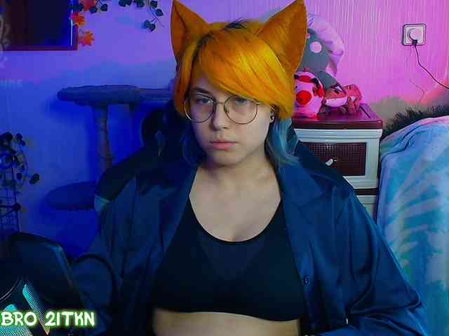 Tricky_Kitsune webcam