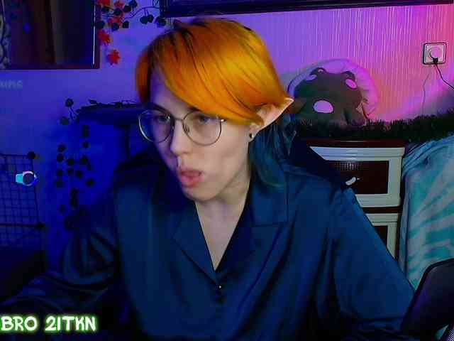 Tricky_Kitsune webcam