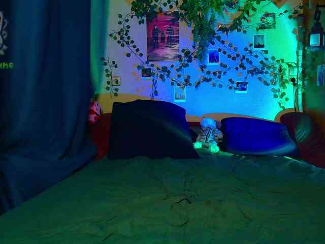 Tricky_Kitsune webcam