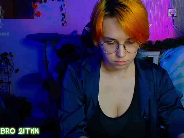 Tricky_Kitsune webcam