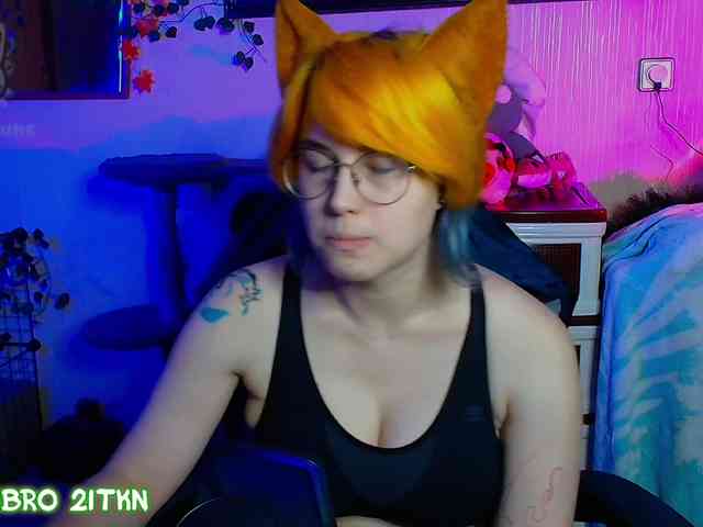 Tricky_Kitsune webcam