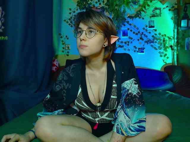 Tricky_Kitsune webcam