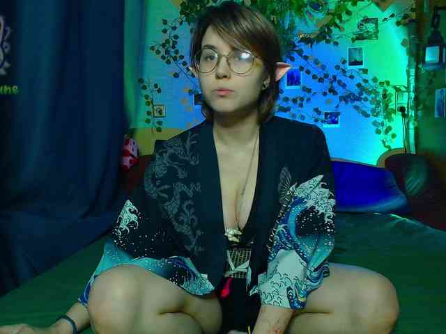 Tricky_Kitsune webcam