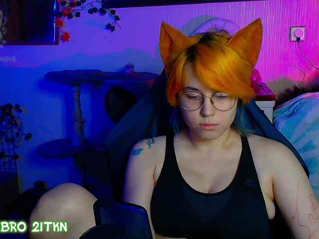 Tricky_Kitsune webcam