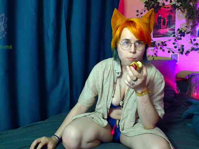 Tricky_Kitsune webcam
