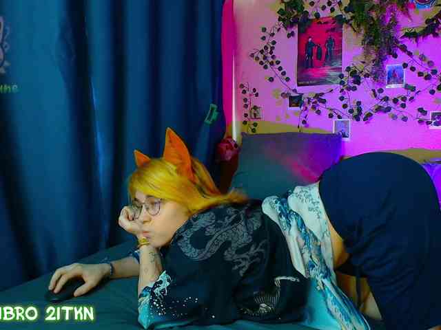 Tricky_Kitsune webcam