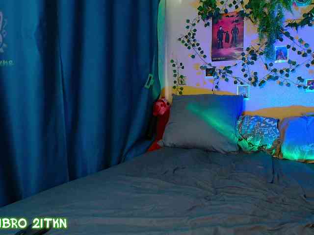Tricky_Kitsune webcam