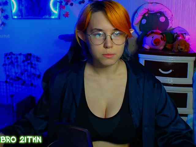 Tricky_Kitsune webcam