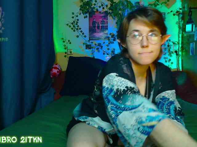 Tricky_Kitsune webcam