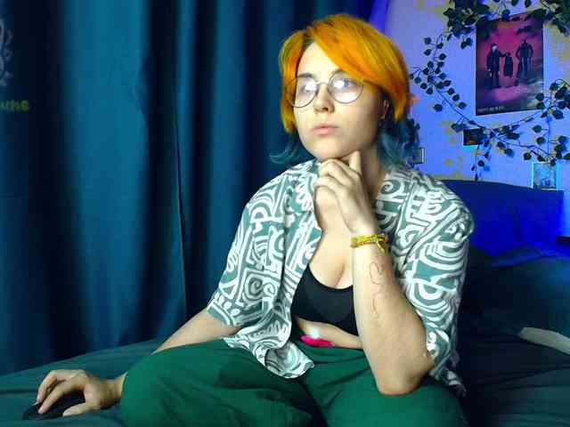 Tricky_Kitsune webcam