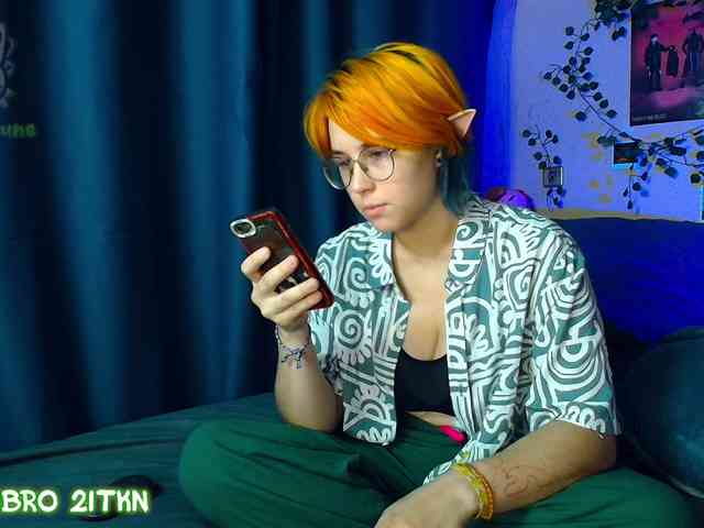 Tricky_Kitsune webcam